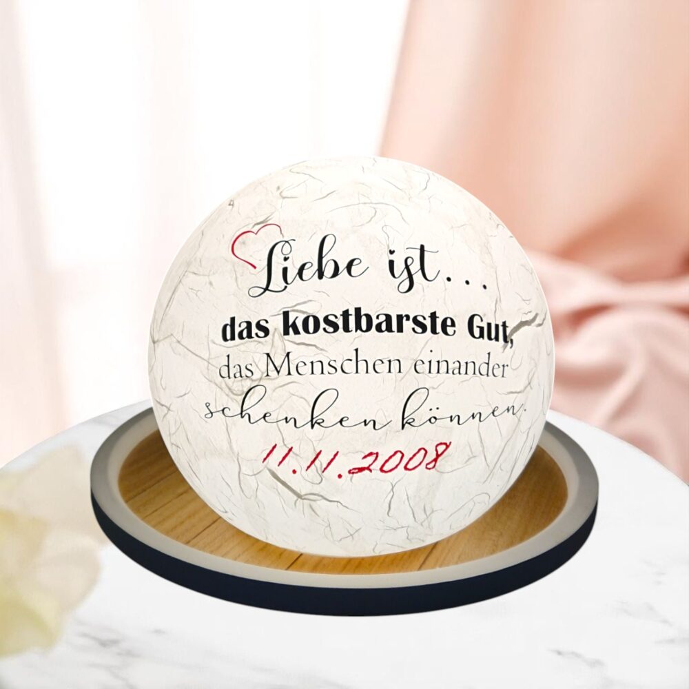 Leuchtkugel "Liebe ist..."